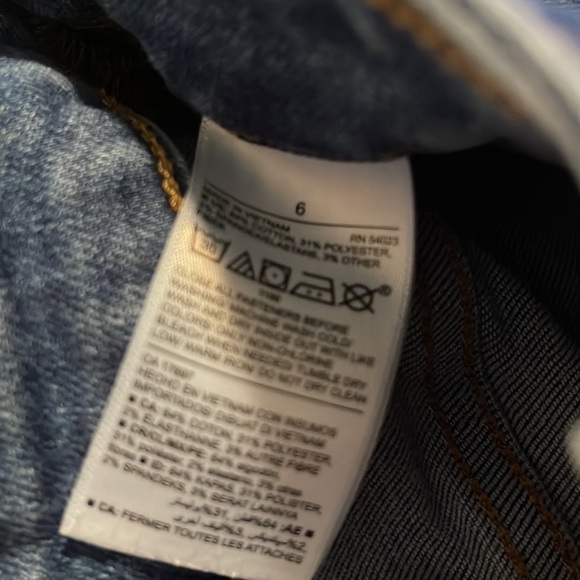 Old Navy Rockstar Super Skinny Extra High Rise size 6 - Picture 3 of 3